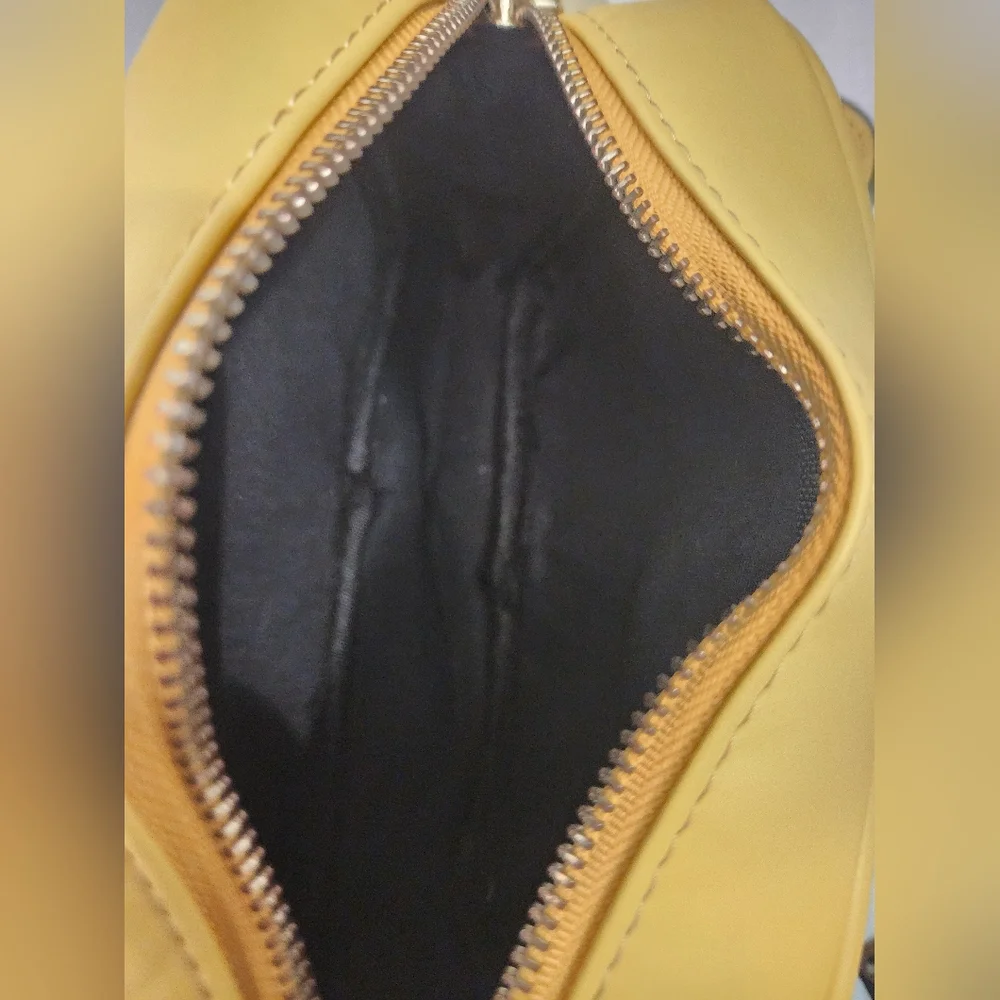 Marc Jacobs stylish yellow